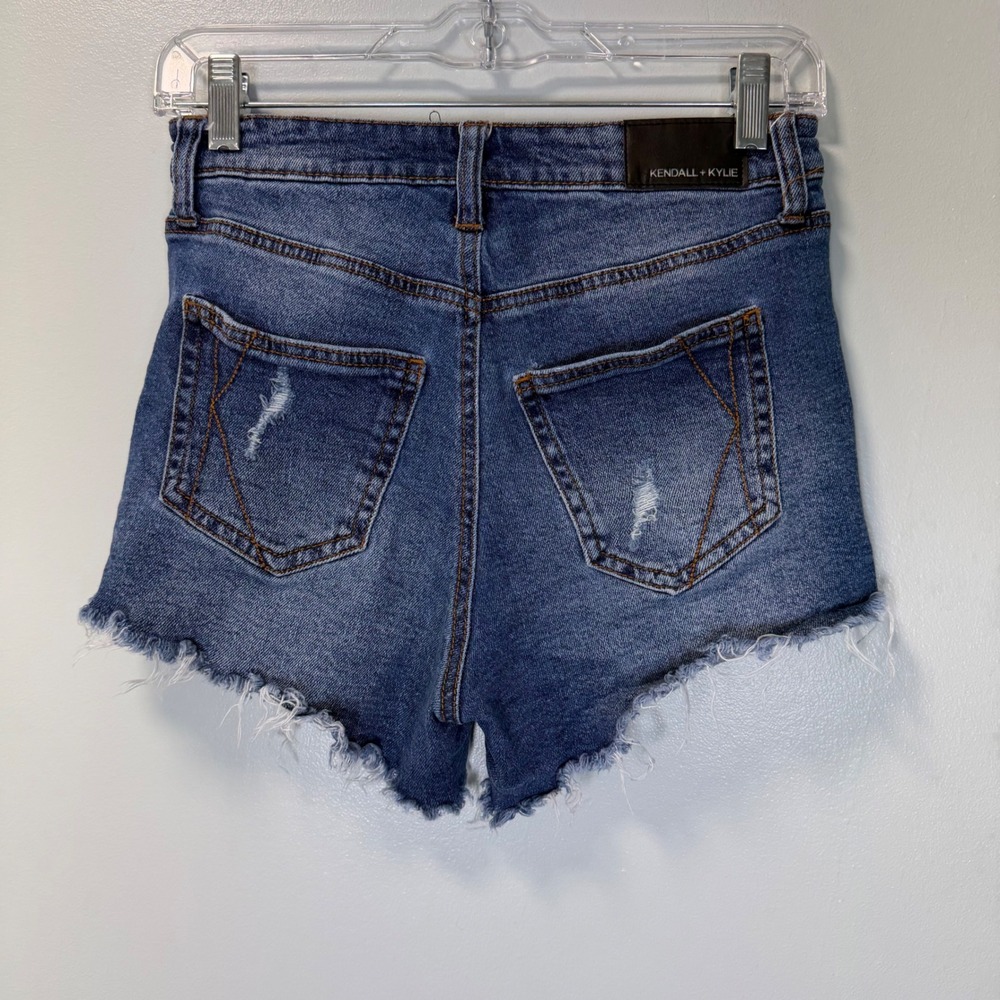 Kendall + Kylie The Icon Short Distressed Denim Cut Off Jean Shorts Size 3/26 - Picture 4 of 7